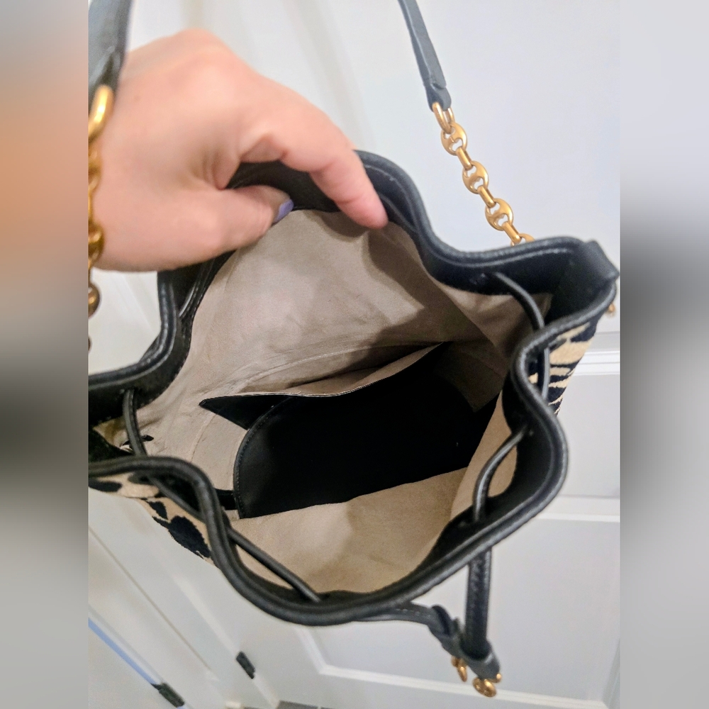 Kate Spade Black and Cream Floral  Bag - Picture 7 of 8